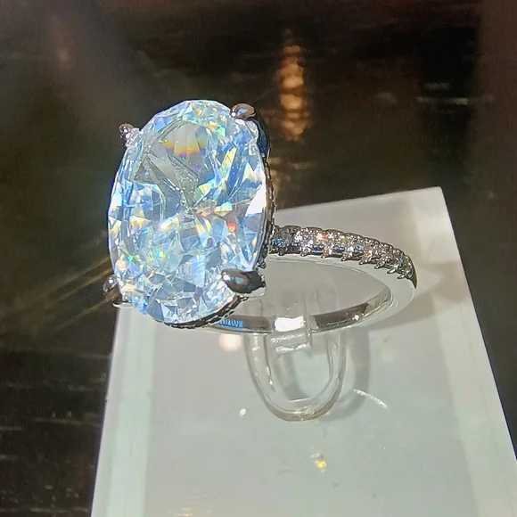 Fashion Jewelry Silver Sparkling Ring Size 10 - Picture 9 of 17